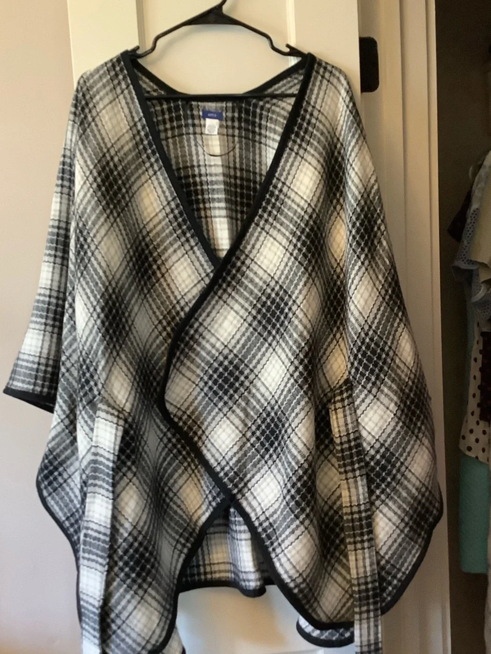 Apt. 9 Black and White Plaid Wrap Cape with Tie Belt - Picture 4 of 7